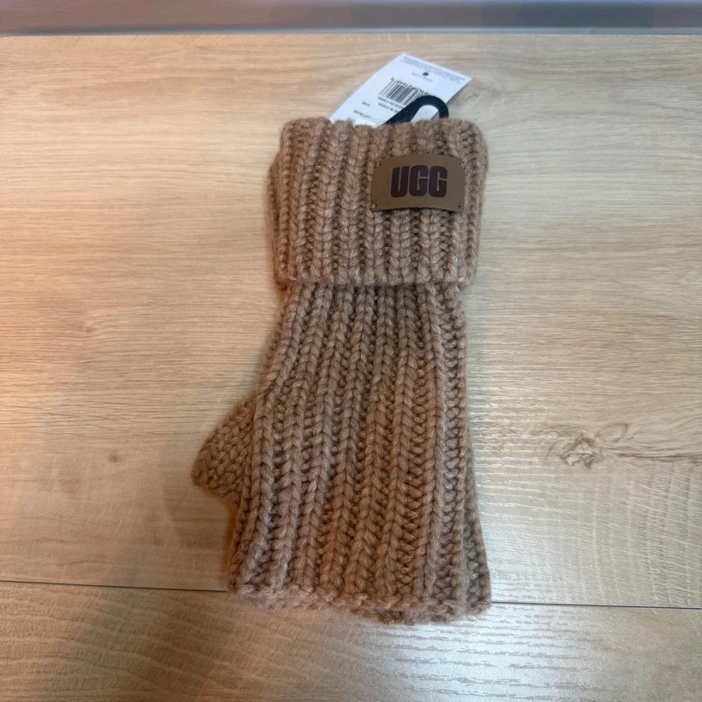 UGG Chunky Fingerless Cuff Gloves Camel Brown Wool Blend Ribbed Knit  NEW